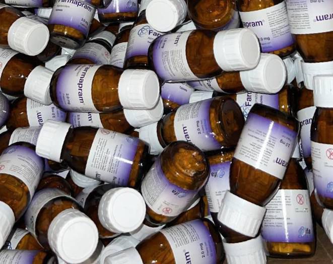 Farmaprams-90CT-jars.jpg